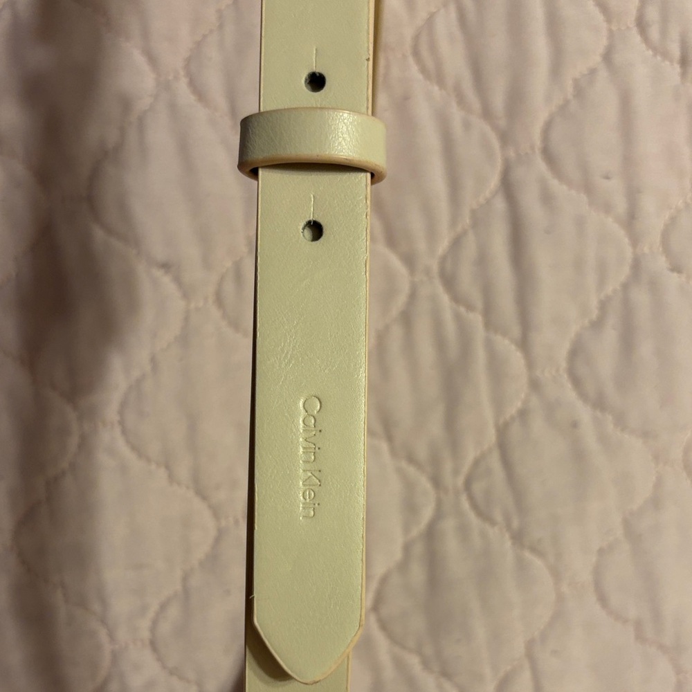 Calvin Klein 44 in total Off-White Belt with Gold Buckle - Picture 3 of 4